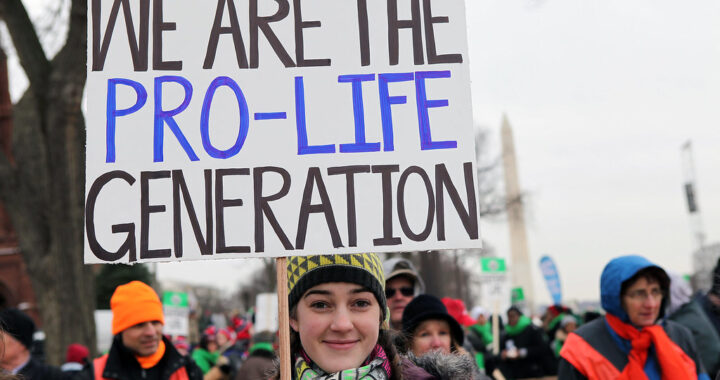 Evangelical Exodus: Republican Figures Reconsidering Their Support for Trump